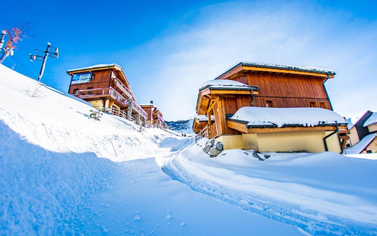 Parc Madeleine - Chalets Saint-Francois-Longchamp Exterior photo