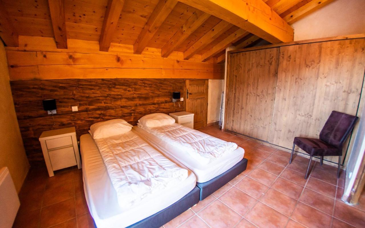 Parc Madeleine - Chalets Saint-Francois-Longchamp Exterior photo